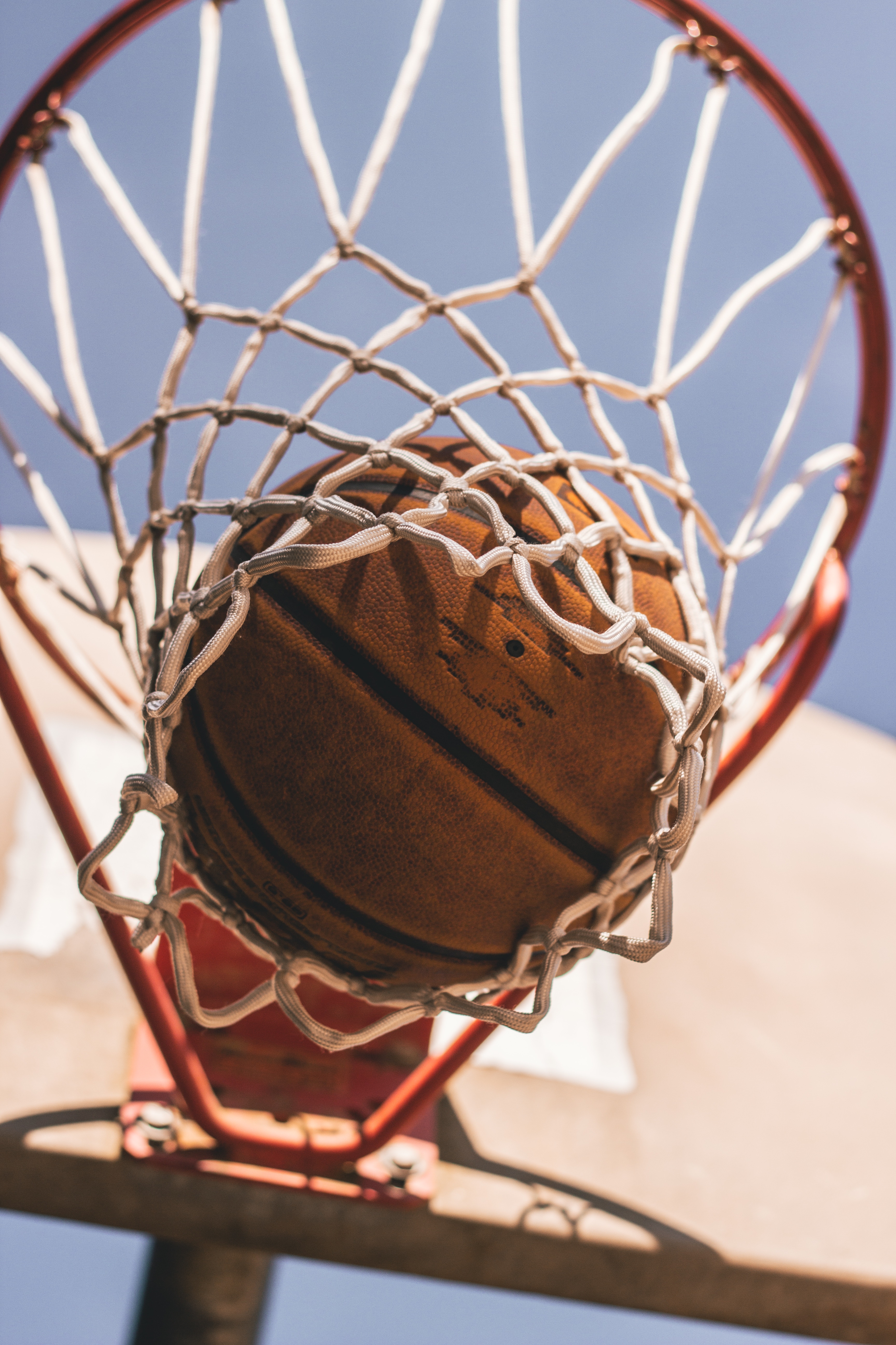 Basketball hoop