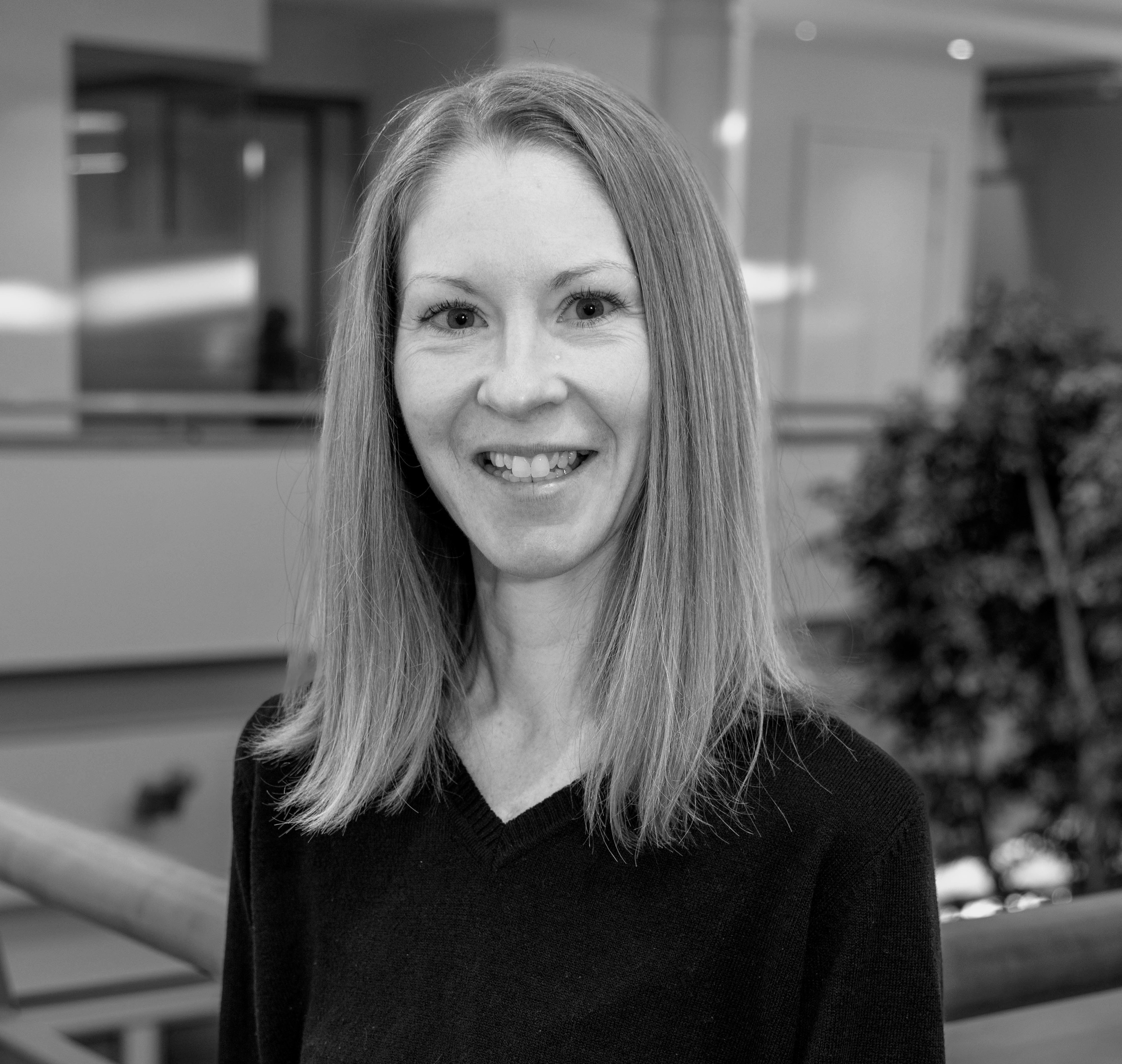 Dr April Henning